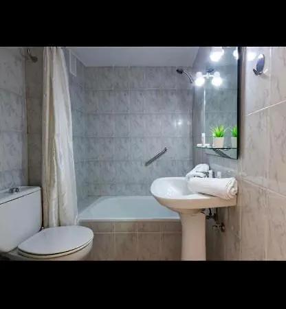 Teneguia-yumbo Li Apartment