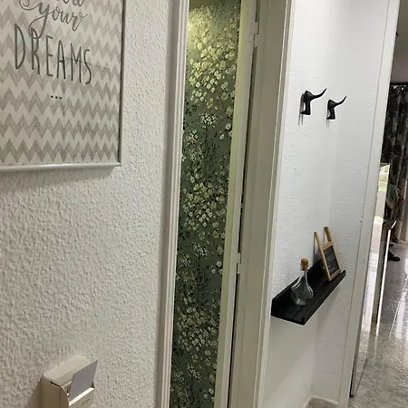Teneguia-yumbo Li Apartment *